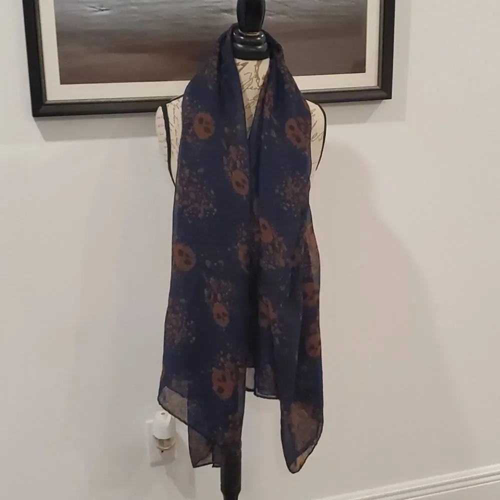 Navy blue and brown sculls scarf